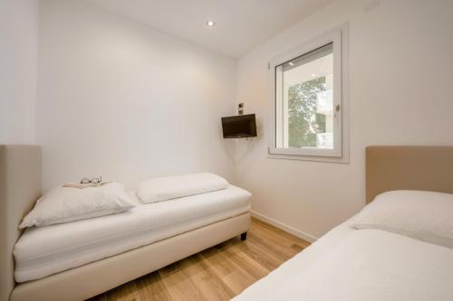 Two-Bedroom Apartment image 6