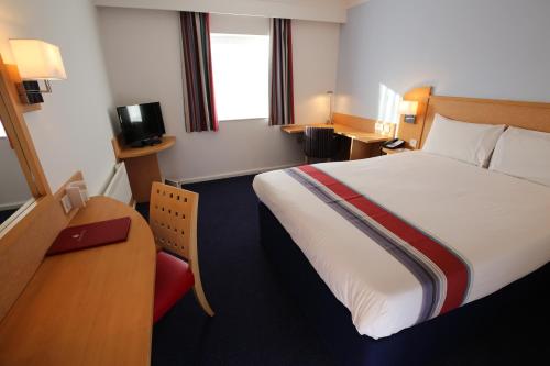 Ramada Wakefield