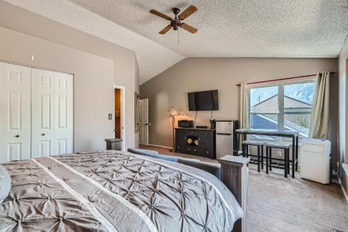 A Colorado Room With a View - King in Colorado Springs, USA