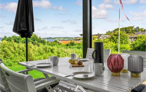 Cozy Home In Lgstrup With Kitchen