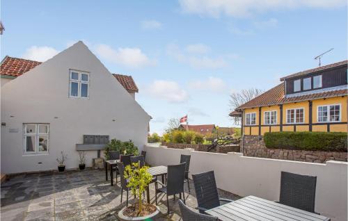 Lovely Apartment In Allinge With Wifi