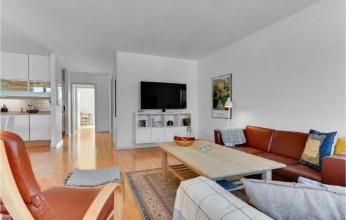 Awesome Apartment In Grsten With Wifi