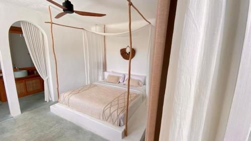 Guru Canggu Art Hotel - image 4