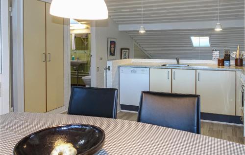 Kitchen, Amazing Apartment In Allinge With Wifi in Slotslyngvej