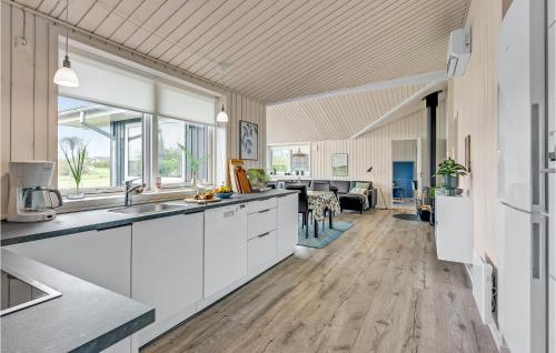 Kitchen, 5 Bedroom Amazing Home In Sydals in Mommark