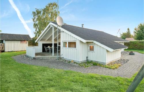  Nice Home In Strby With 3 Bedrooms And Wifi, Pension in Strøby bei Klippinge