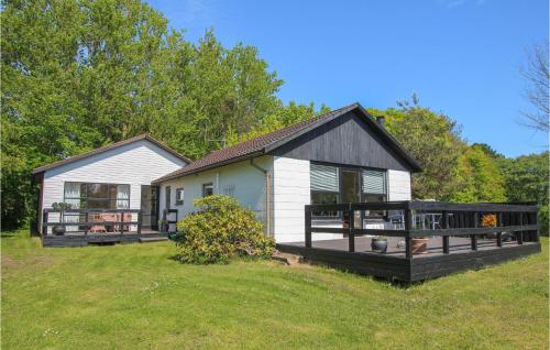  Awesome Home In Sams With 3 Bedrooms And Wifi in 8305 Kolby Kås