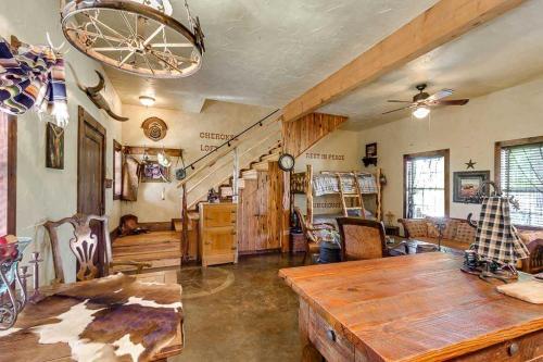 Last Outpost Bandera Ranch House in Bandera, USA