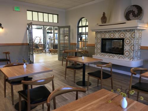 Étterem, Azure Palm Hot Springs in Desert Hot Springs (CA)