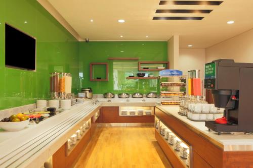 Holiday Inn Express Semarang Simpang Lima