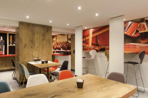 ibis Paris Père Lachaise - image 5