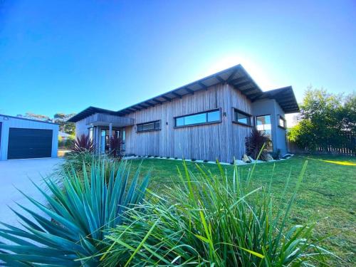 Exterior view of Scandi at Stieglitz Sleeps 6 Modern & Stylish