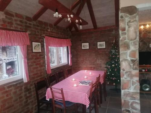 Seosko turističko domaćinstvo Stanišić (Seosko turisticko domacinstvo Stanisic) in Jalovik Izvor