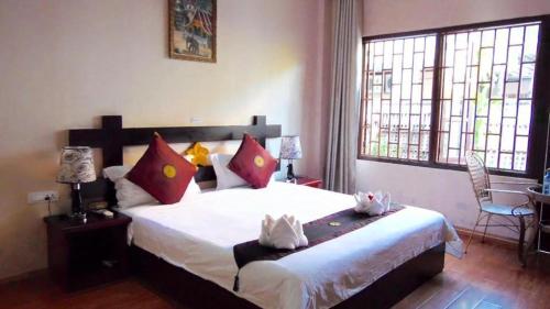 Lao Blossom Hotel & Restaurant