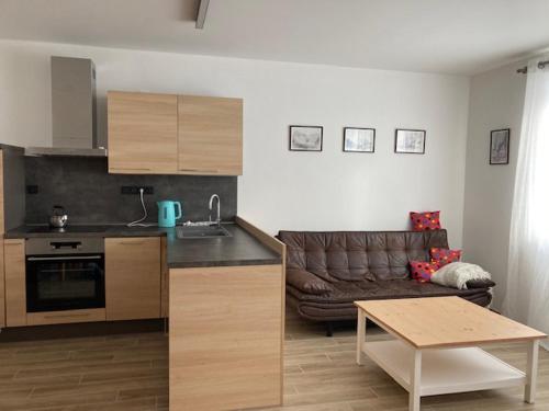 Apartmán na letišti - Apartment - Jičín