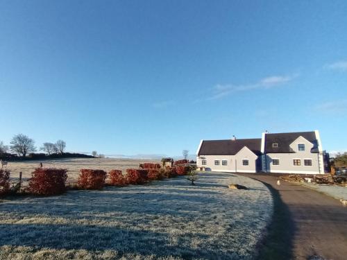 Self catering upstairs apartment at Tradcottage