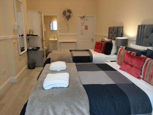 Classic Hotel - image 8