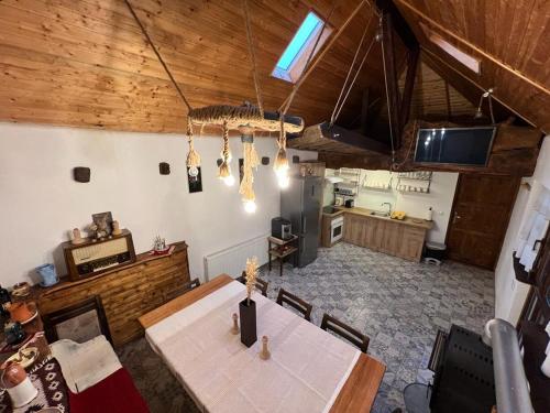 Koplietošanas atpūtas telpa ar TV, Haus Ingrid Cisnadioara in Cisnadioara