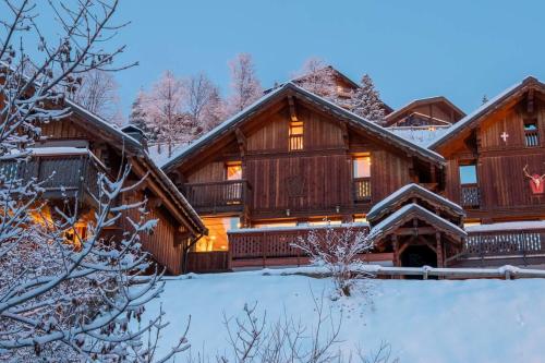 Chalet Clearmount with Spa