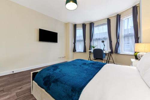 Two Bed Flat Close To Central London Free Parking