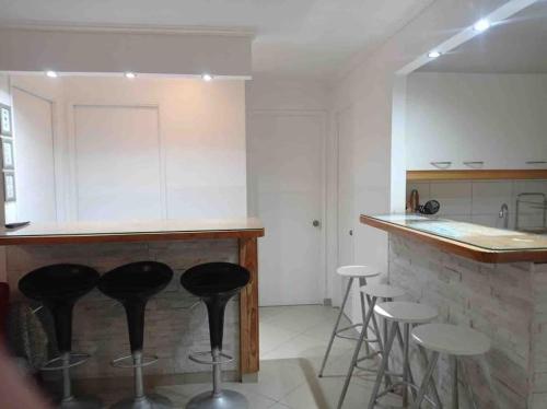 Bahia de Maverick-Chile-com in บารอน