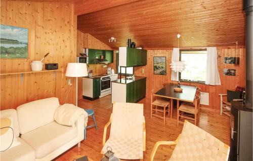  3 Bedroom Amazing Home In Samsø in Nordby