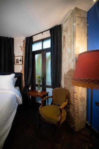 412658813 Baan Tuk Din Hotel