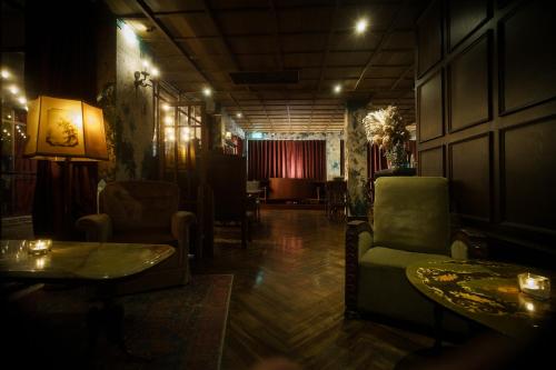 412660098 Baan Tuk Din Hotel