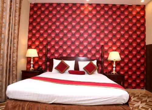 Superior King Room image 4