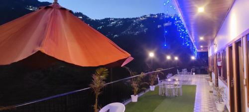 Sunset View Resort by MountMemory