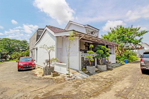 SPOT ON 92012 Homestay Grand Mahkota Permai Syariah