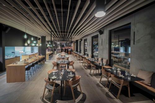 Restaurante, AVES Hotel&Apartment Arosa in Arosa