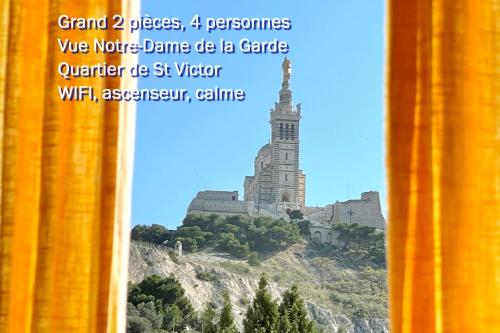 LesApparts : face Notre-Dame de la Garde à Saint Victor Vieux Port - Location saisonnière - Marseille