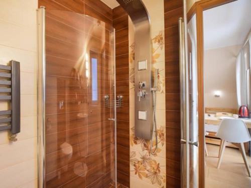 Triple Room with Bathroom image 10