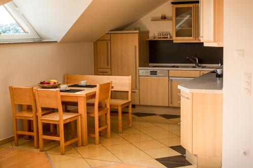 廚房, Ferienwohnung Tina in 布賴滕貝格