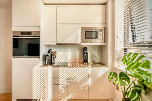 kuchyně, Comfort Stay Apartment in Haywards Heath in Haywards Heath
