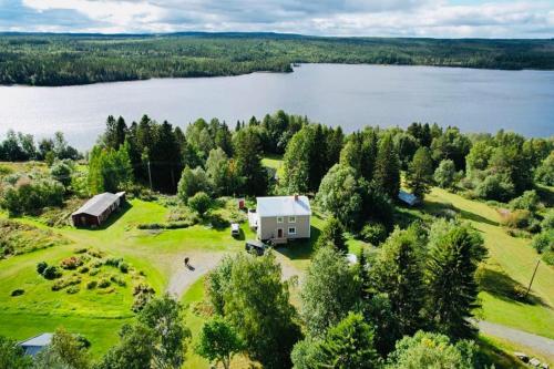 Fantastisch familiehuis met sauna aan het water