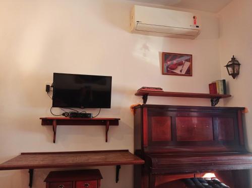 Shared lounge/TV area, Studio Tijuca in Tijuca