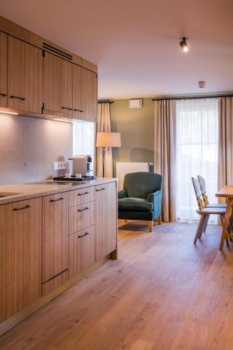 2 bedrooms, 3 beds