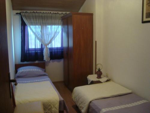 Two-Bedroom Apartment - Cocaletto Street image 4