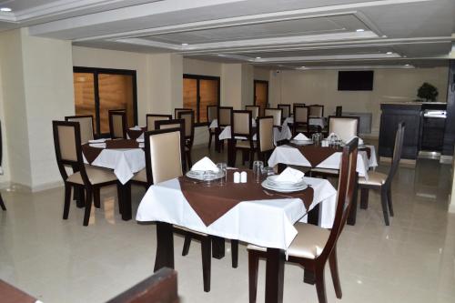 مطعم, Al Akhawayn in وجدة