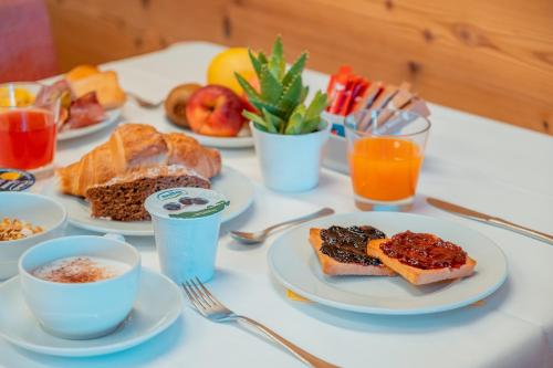 Ēdiens un dzērieni, Garni Vecchio Comune in Flavon