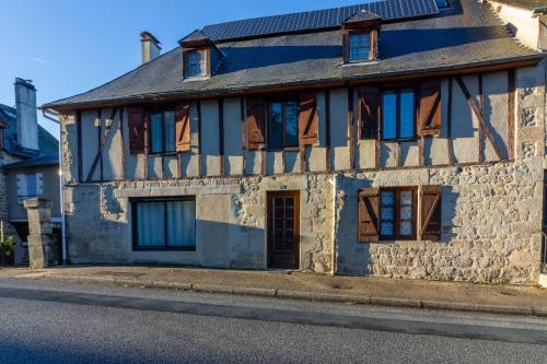 House with 2 bedrooms in Treignac with furnished garden and WiFi - main image