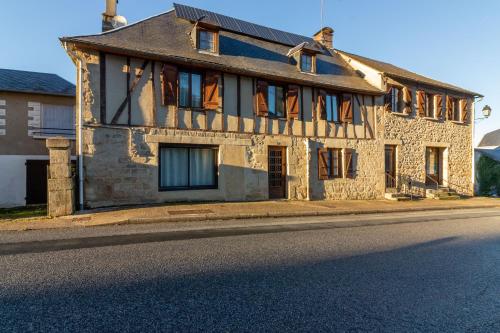 . Maison de 4 chambres avec jardin amenage et wifi a Treignac