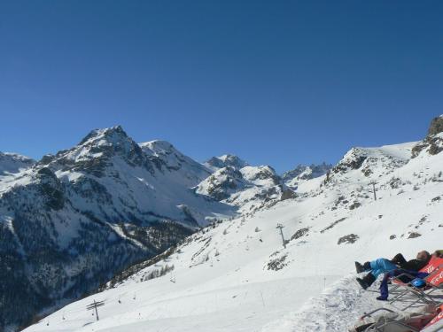 BEL APPARTEMENT SERRE CHEVALIER PIEDS DES PISTES