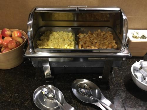Comfort Inn New Stanton - image 6