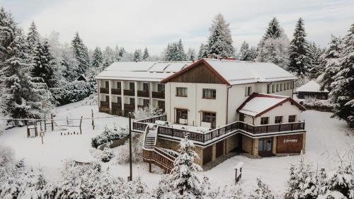 Penzion Tři pumpy - Hotel - Tři Studně