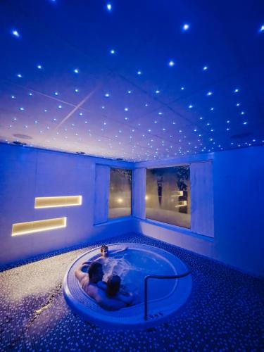 Hot tub, Penzion Tri pumpy in Tri Studne