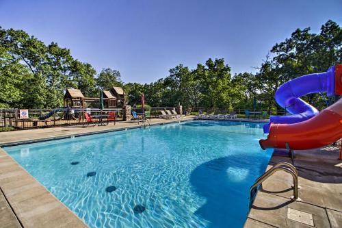 Cozy Rustic River Lodge Family Retreat Near SDC! - image 11