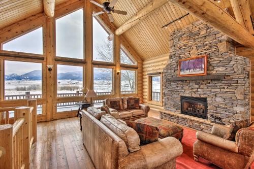 Rustic Livingston Home with Deck and Mtn Views!